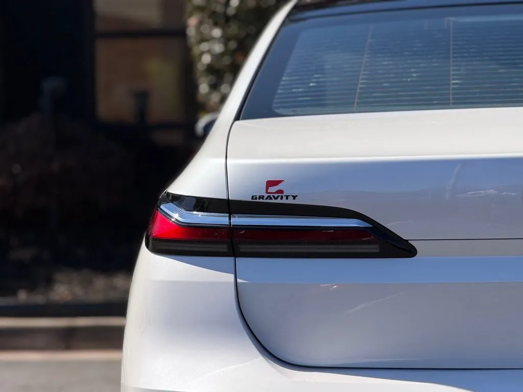 BMW 7 Series photo 15
