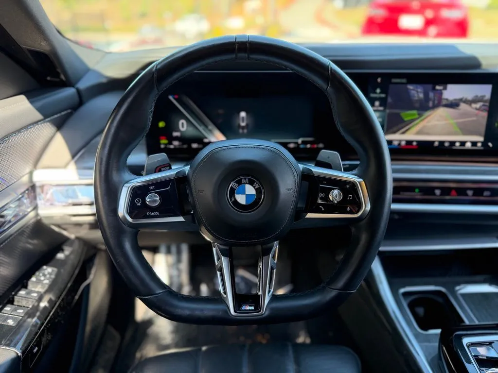 BMW 7 Series photo 46