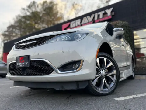 Photos of 2017 Chrysler Pacifica Limited for sale in Sandy Springs, GA at Gravity Autos Sandy Springs