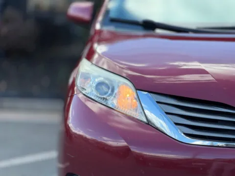More photos of 2014 Toyota Sienna L at Gravity Autos Sandy Springs, GA