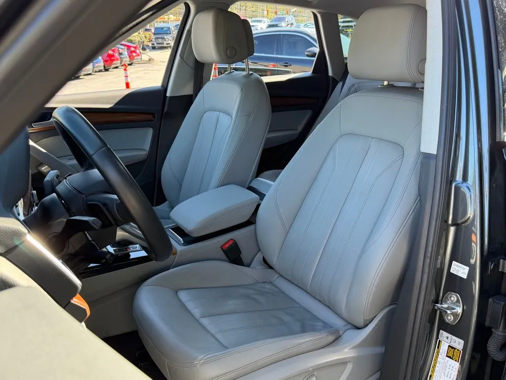 2022 Audi Q5 Premium - Photo 26