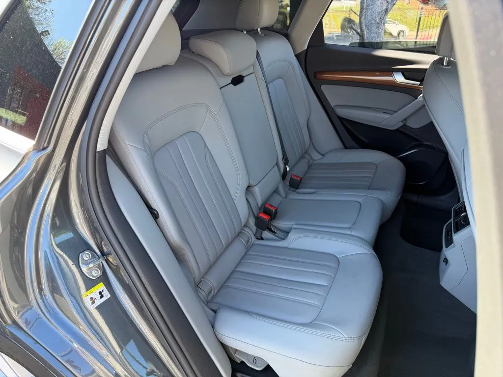 2022 Audi Q5 Premium - Photo 40