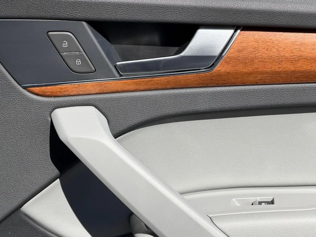 2022 Audi Q5 Premium - Photo 38