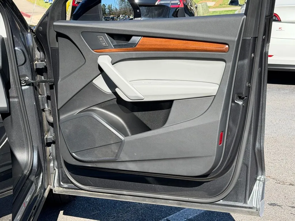 2022 Audi Q5 Premium - Photo 37
