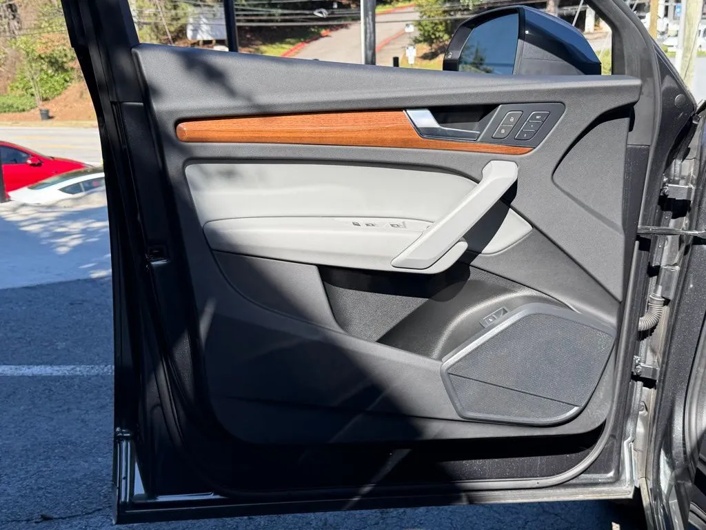2022 Audi Q5 Premium - Photo 29