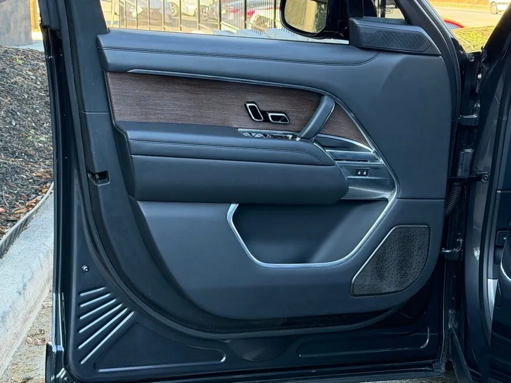Land Rover Range Rover photo 25