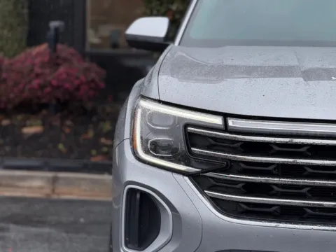 More photos of 2024 Volkswagen Atlas 2.0T SE at Gravity Autos Sandy Springs, GA