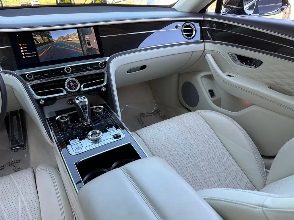 Bentley Flying Spur photo 43