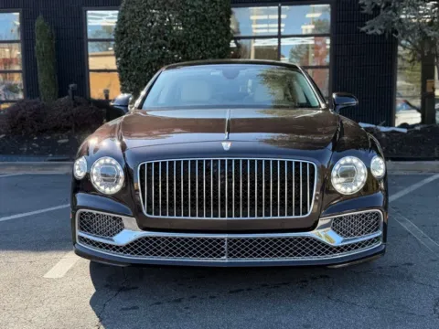 2021 Bentley Flying Spur W12 — view 3