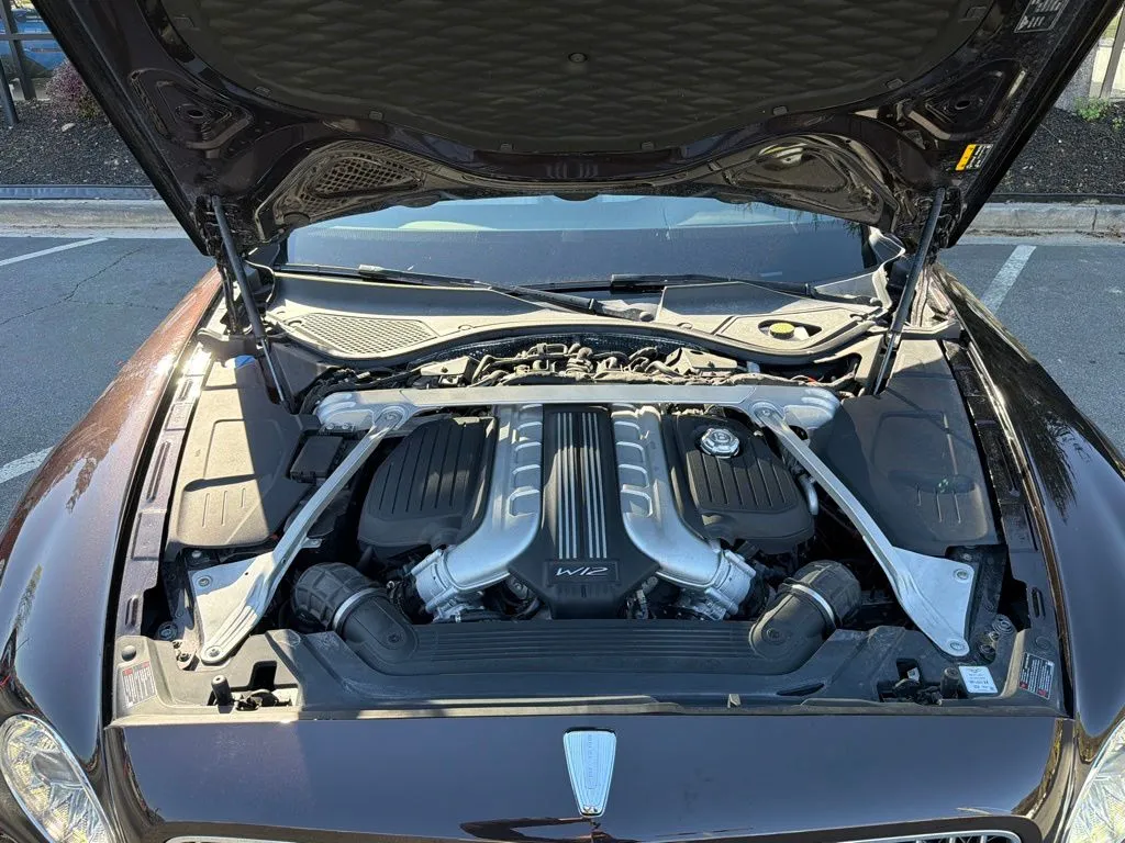 Bentley Flying Spur photo 6
