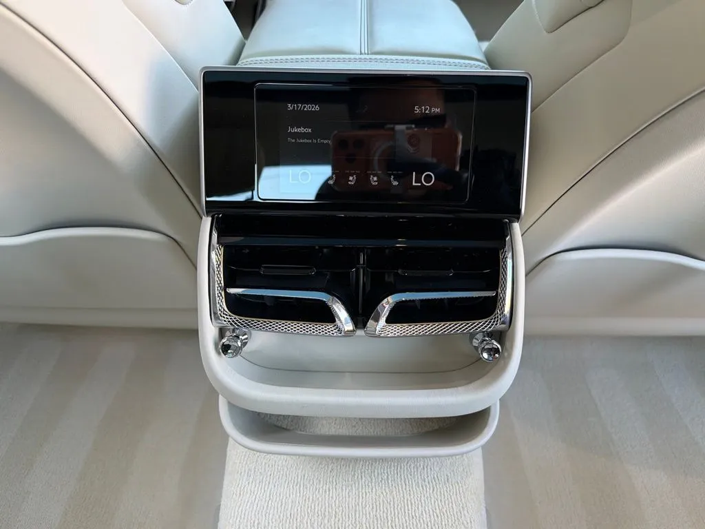 Bentley Flying Spur photo 52