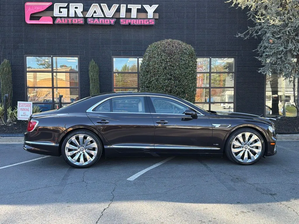 Bentley Flying Spur photo 21