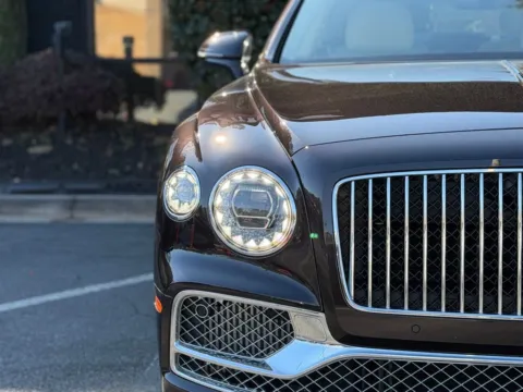 2021 Bentley Flying Spur W12 — view 4