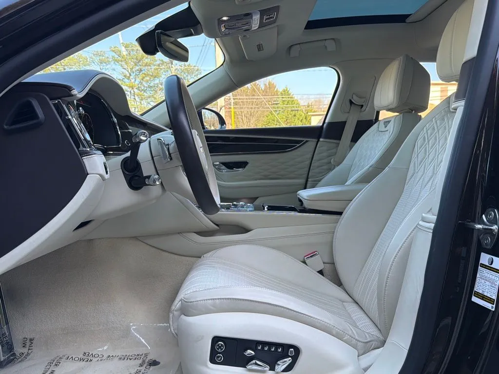 Bentley Flying Spur photo 25
