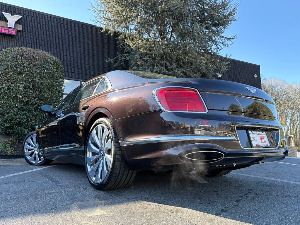 Bentley Flying Spur photo 20
