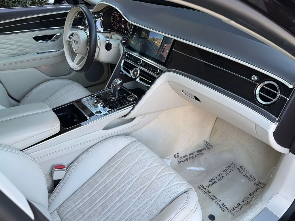 Bentley Flying Spur photo 33