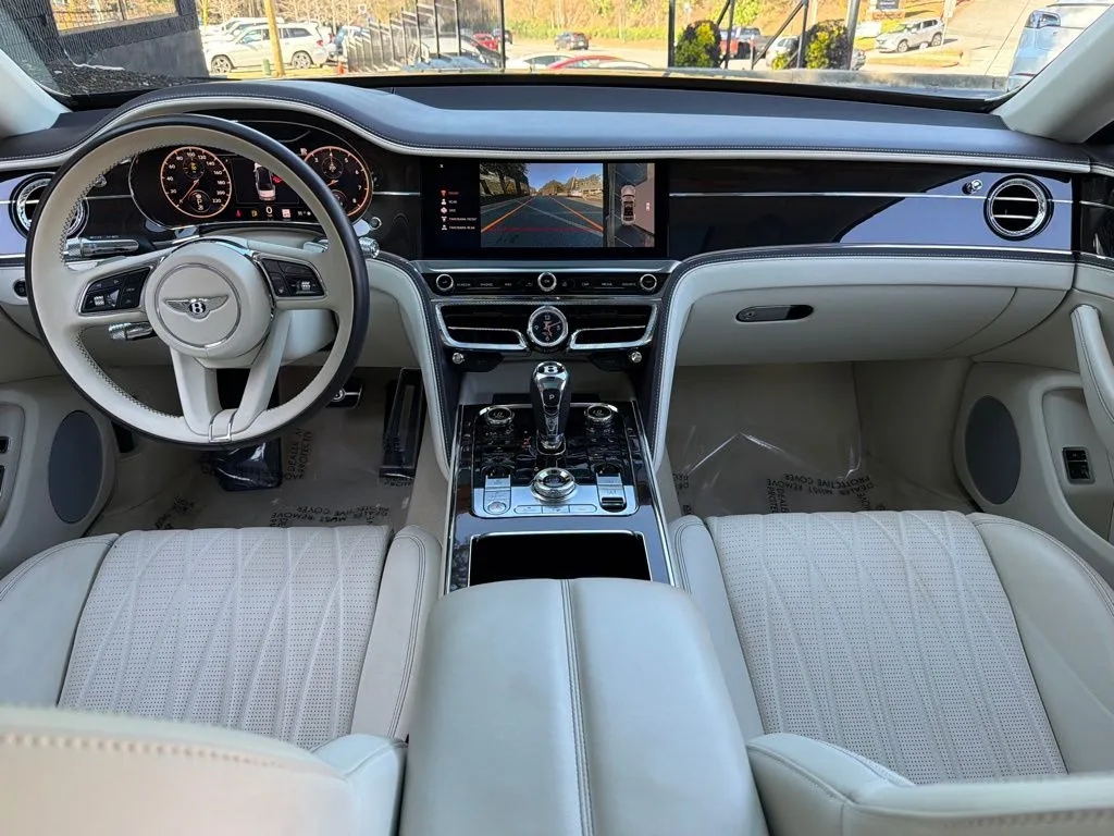 Bentley Flying Spur photo 41