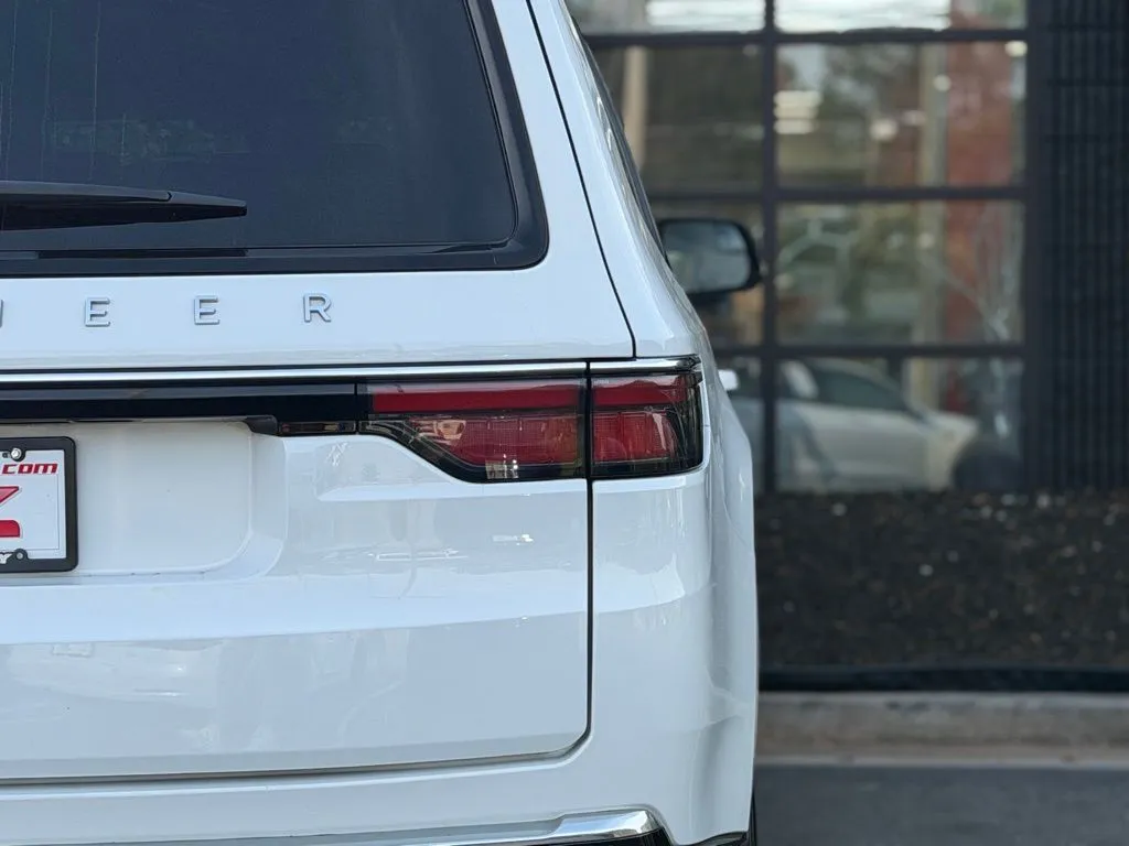 2024 Jeep Wagoneer Series I - Photo 15