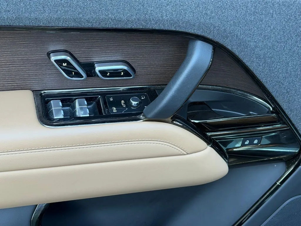 Land Rover Range Rover Sport photo 28