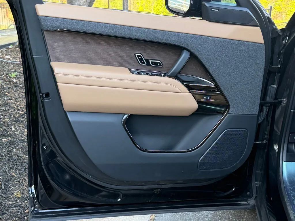 Land Rover Range Rover Sport photo 27