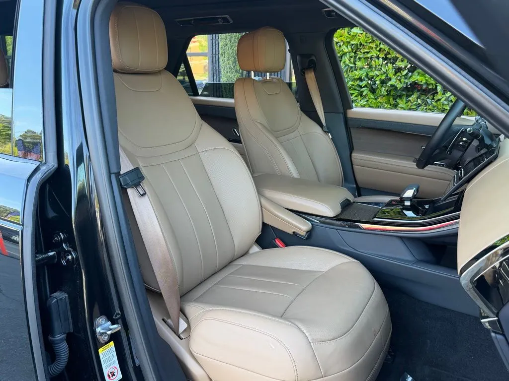 Land Rover Range Rover Sport photo 33