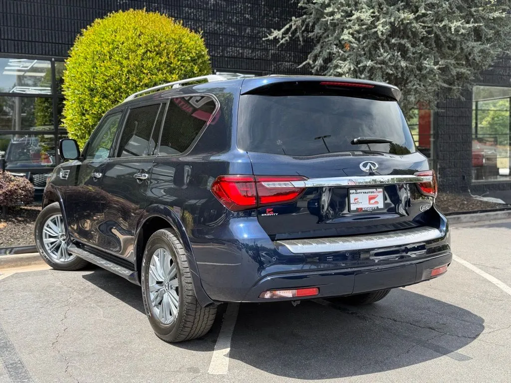 Infiniti QX80 photo 19
