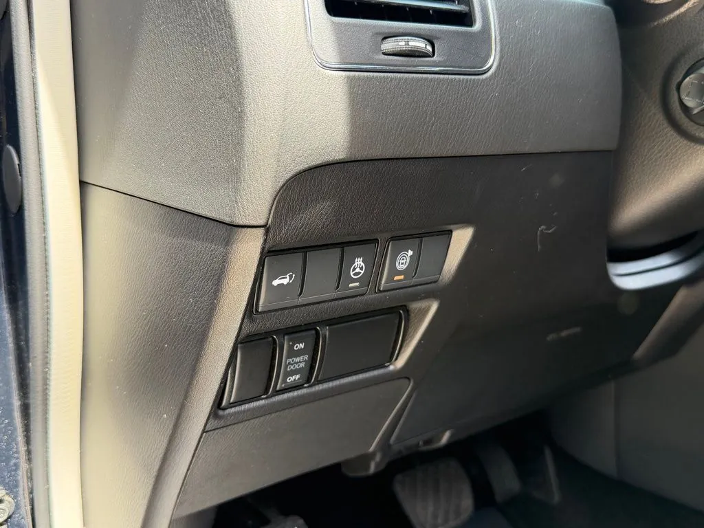 Infiniti QX80 photo 28