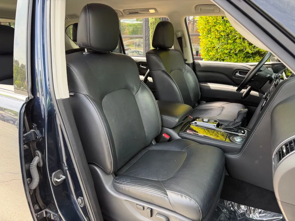 Infiniti QX80 photo 36