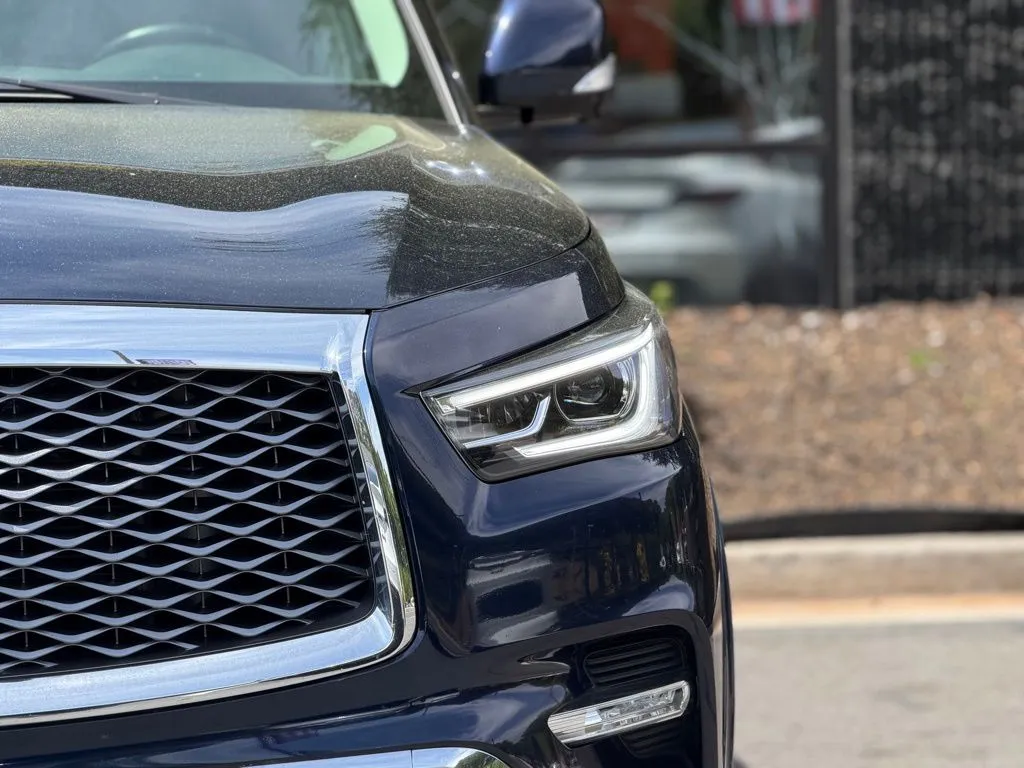 Infiniti QX80 photo 5