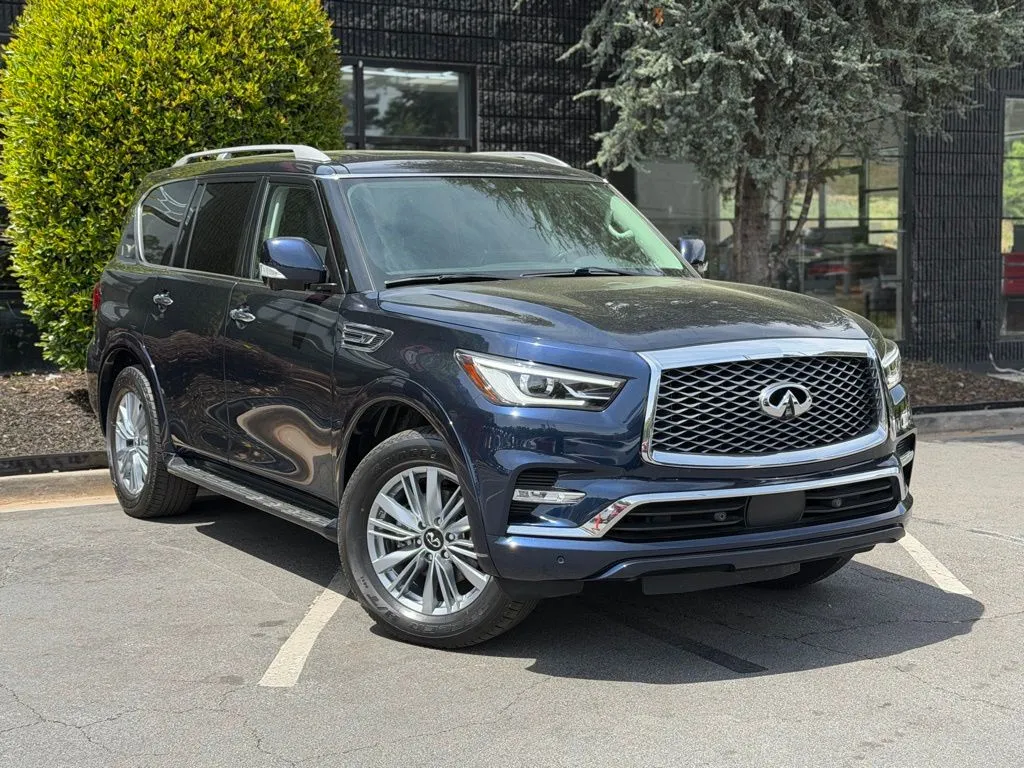 Infiniti QX80 photo 7