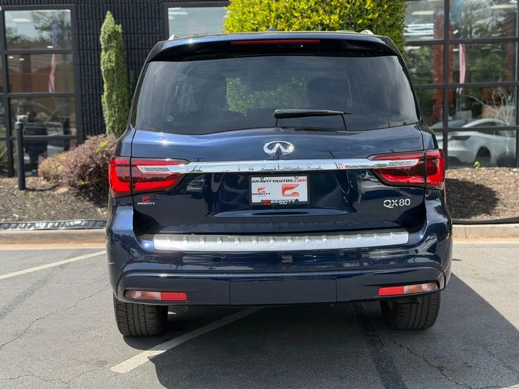 Infiniti QX80 photo 14