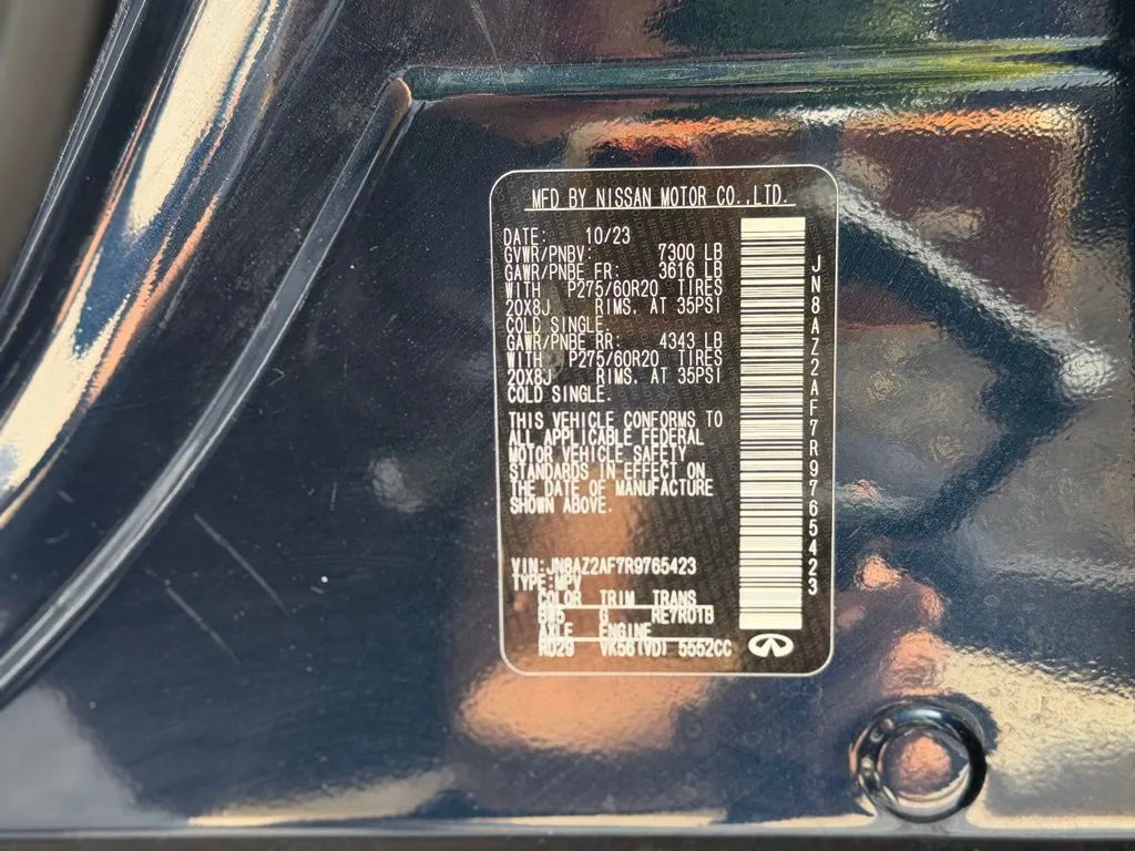 Infiniti QX80 photo 57