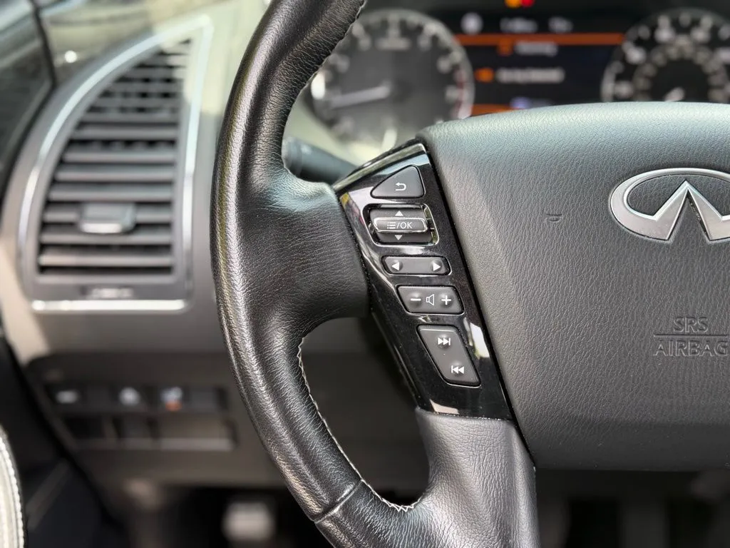 Infiniti QX80 photo 47