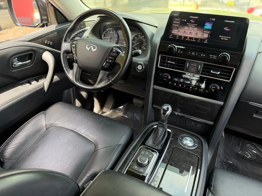 Infiniti QX80 photo 44