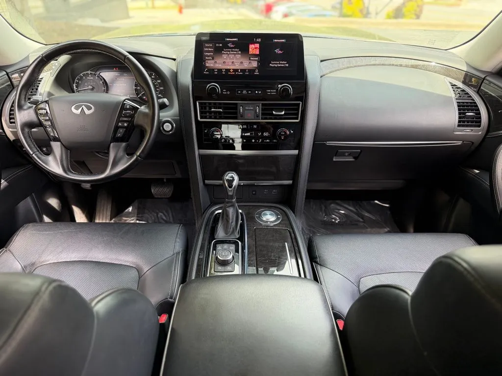 Infiniti QX80 photo 43