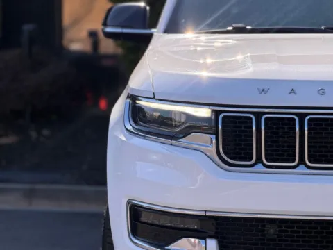 More photos of 2024 Jeep Wagoneer Series II at Gravity Autos Sandy Springs, GA