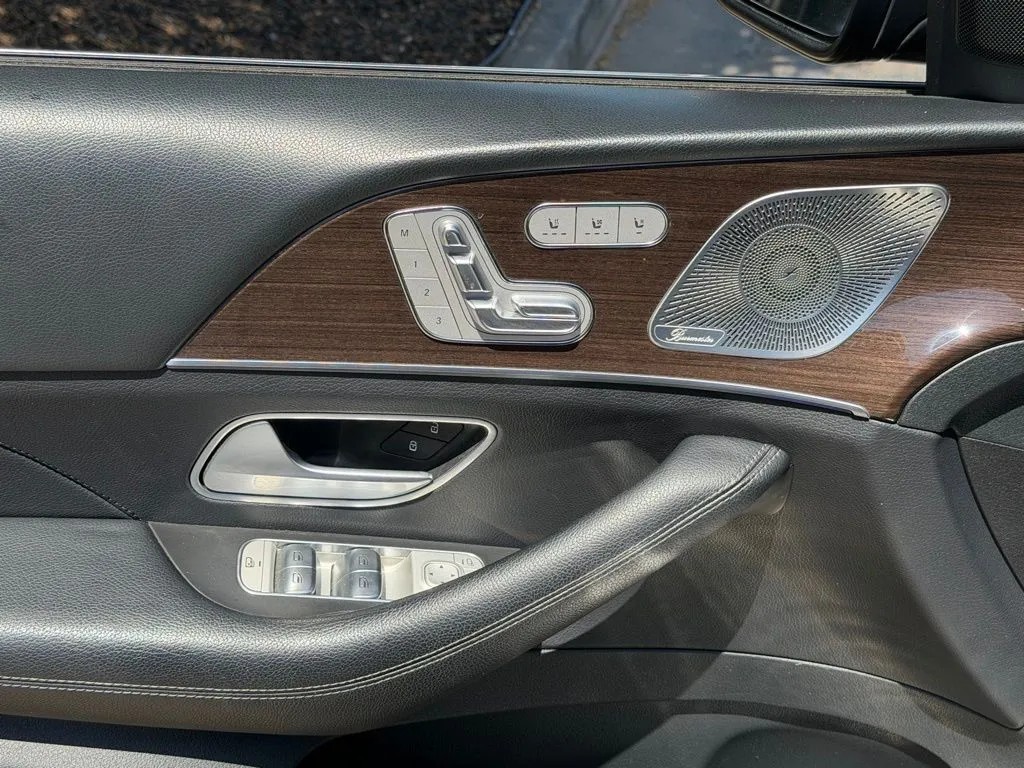 Mercedes-Benz GLE photo 30