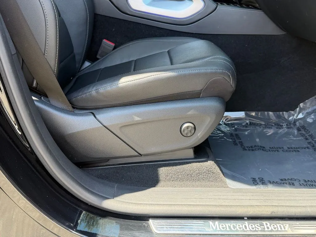 Mercedes-Benz GLE photo 36