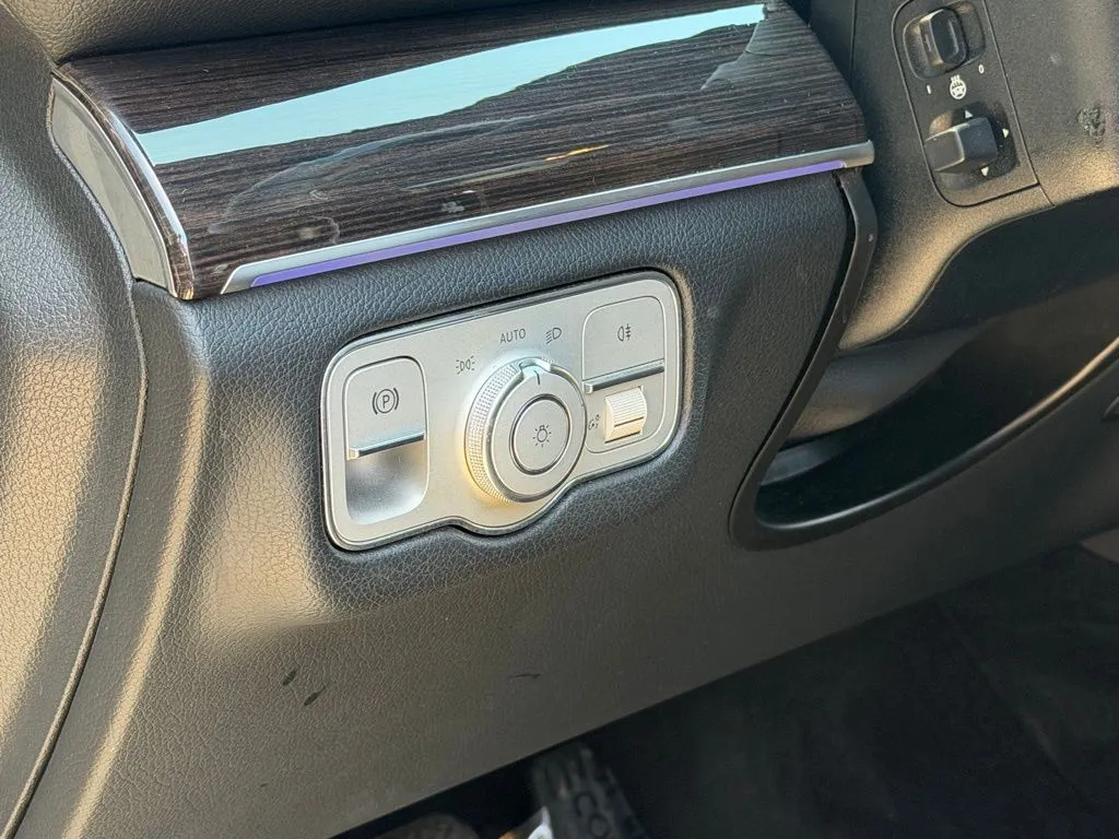Mercedes-Benz GLE photo 28