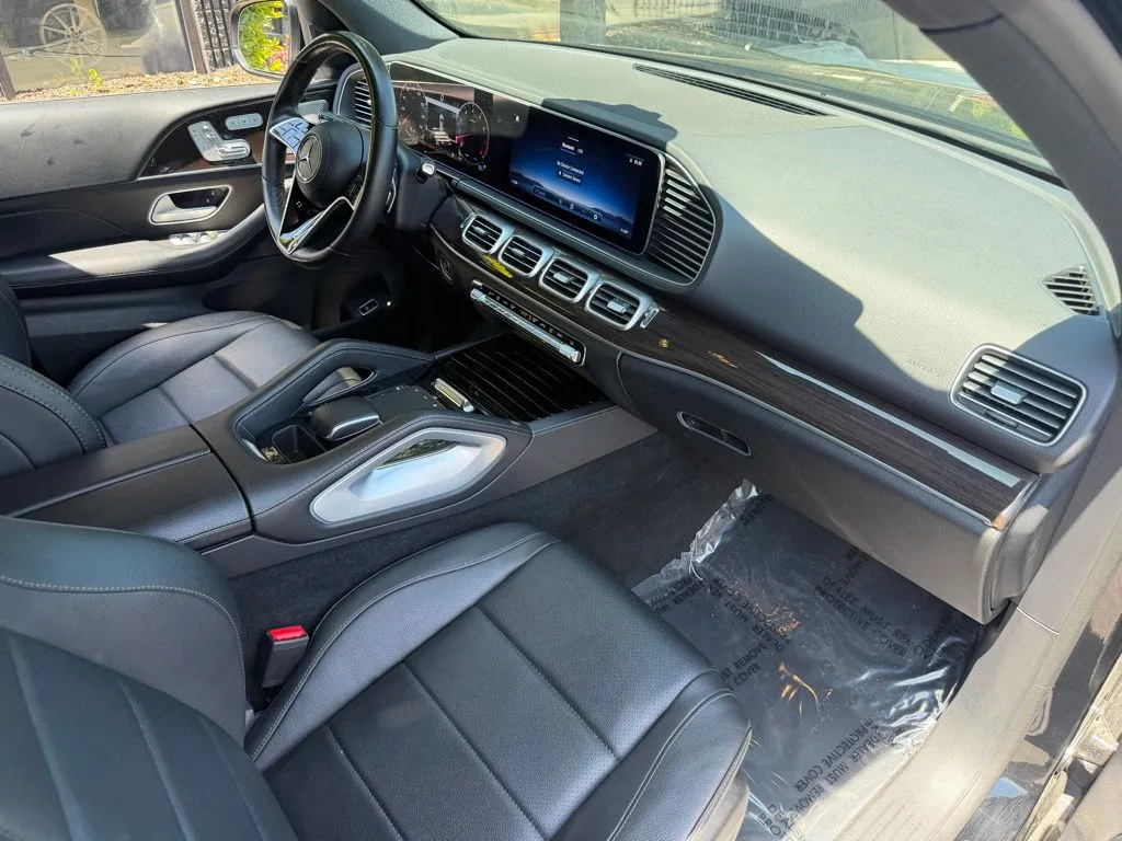 Mercedes-Benz GLE photo 33