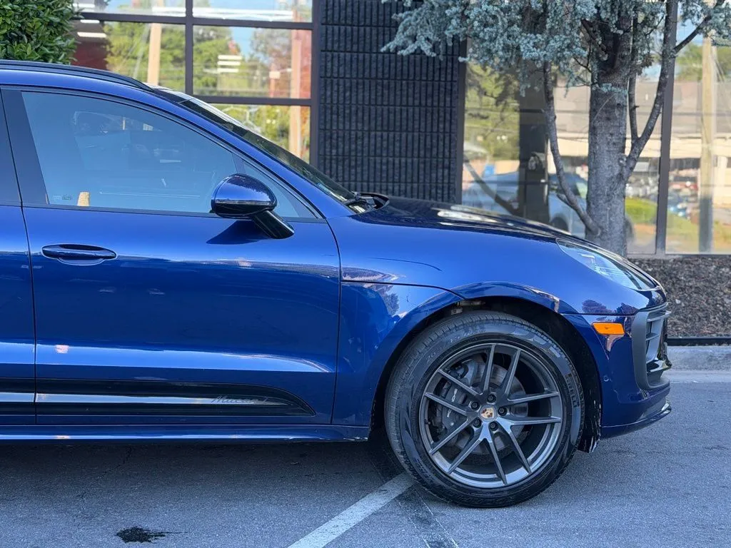 Porsche Macan photo 23