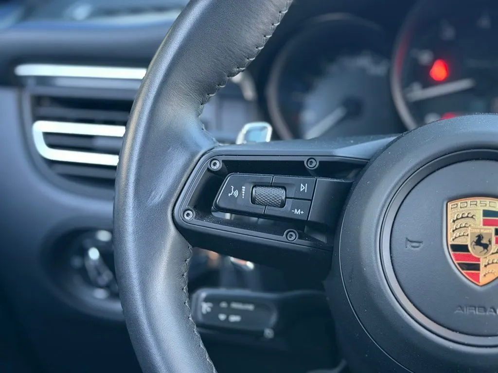 Porsche Macan photo 45