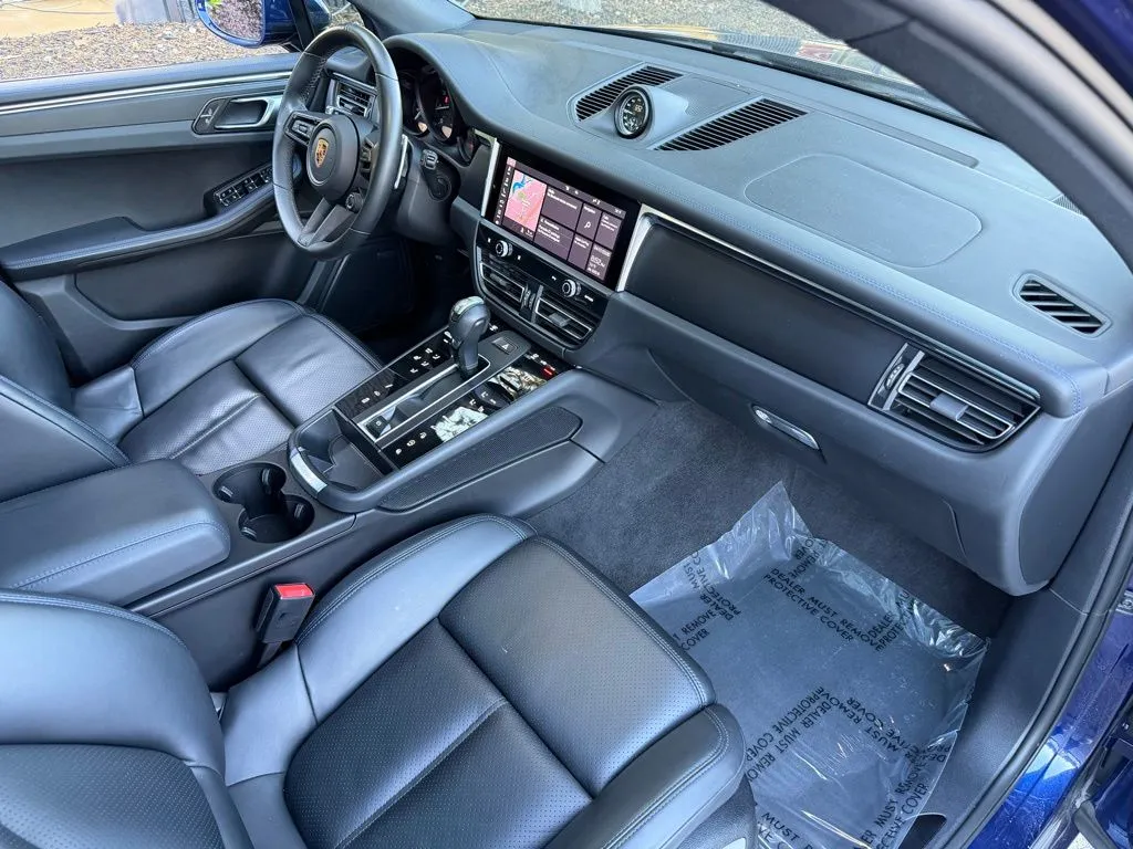 Porsche Macan photo 33