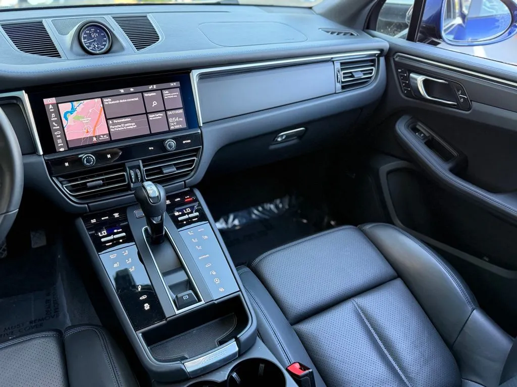 Porsche Macan photo 43