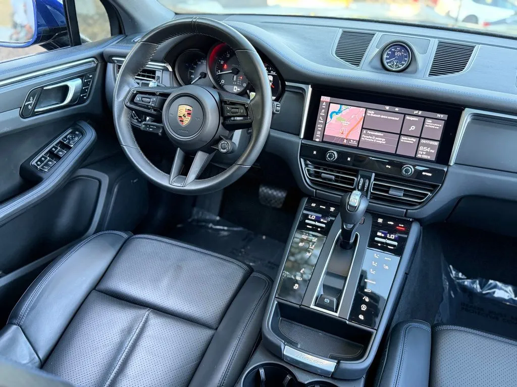 Porsche Macan photo 42
