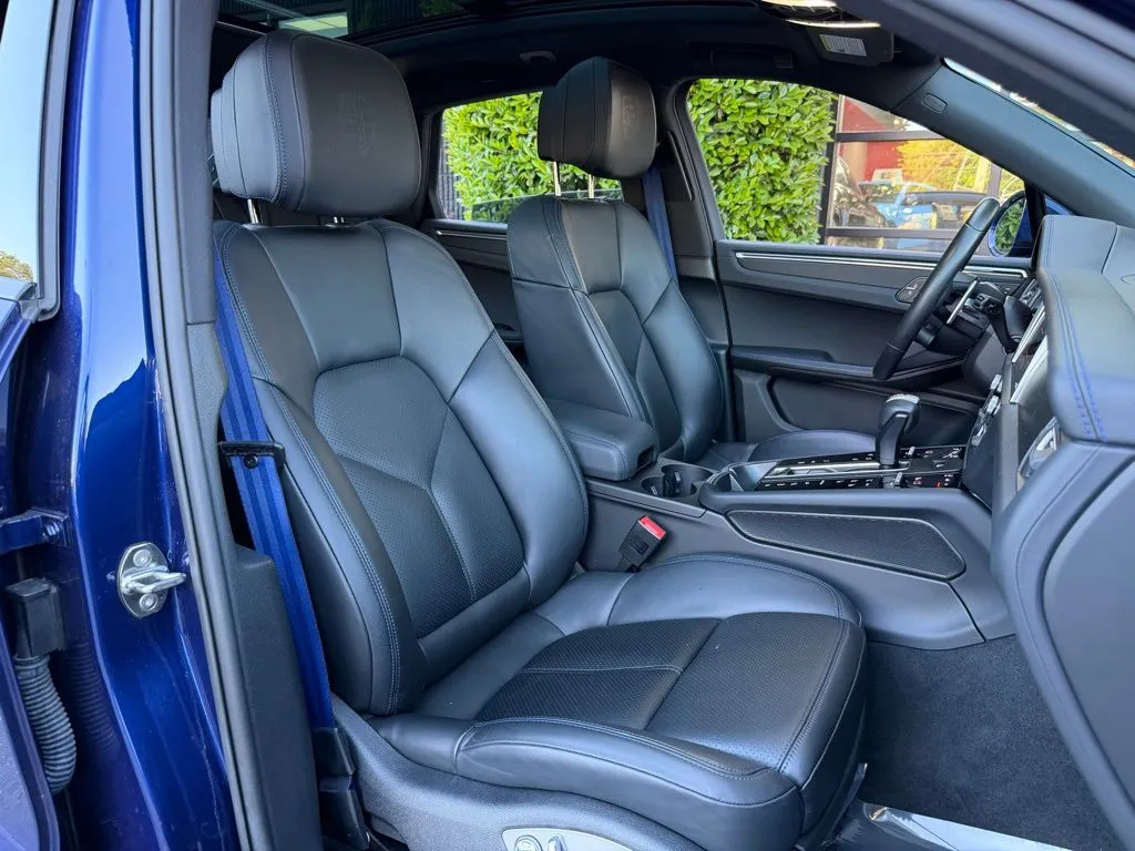 Porsche Macan photo 35