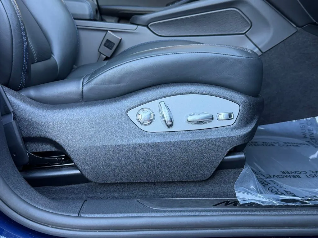 Porsche Macan photo 36