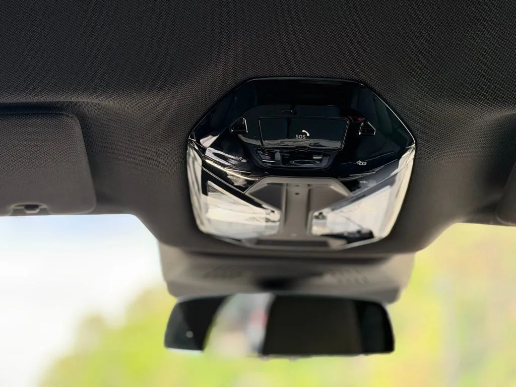 BMW iX photo 47