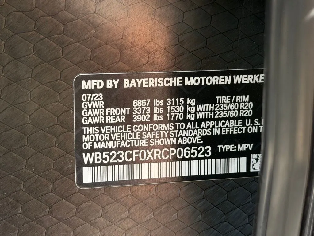 BMW iX photo 50