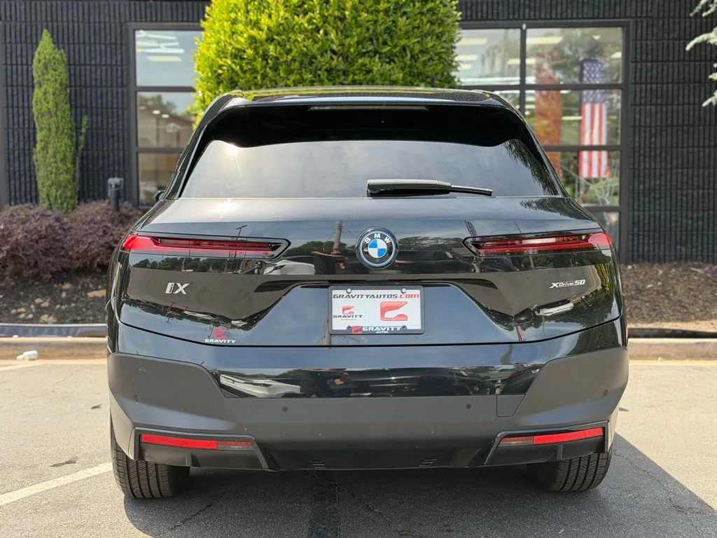 BMW iX photo 13